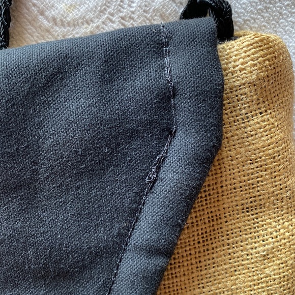 NWOT Clutch Crossbody 46” Braided Strap Burlap and Black Denim Bag Turtle Button - Picture 16 of 16